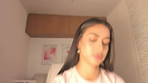Snapshot of maddy_bronw chatting on May 2026 11:23:01 PM Maddy online show from May 2026 11:23:01 PM