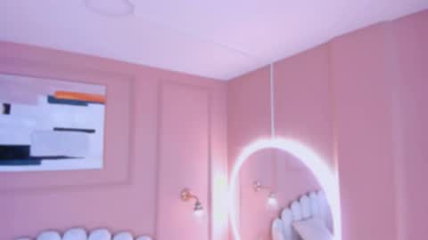 Snapshot of maddy_brooks chatting on December 2024 02:52:01 AM Maddy online show from December 2024 02:52:01 AM