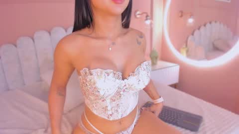 Snapshot of maddy_brooks chatting on December 2024 09:06:02 AM Maddy online show from December 2024 09:06:02 AM