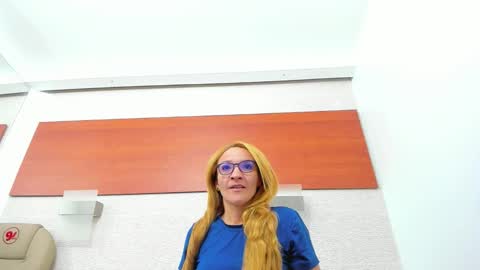 Snapshot of maddy_cartter chatting on December 2025 10:44:02 AM maddy cartter online show from December 2025 10:44:02 AM