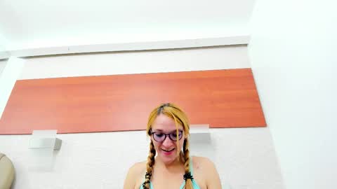 Snapshot of maddy_cartter chatting on January 2026 11:14:01 AM maddy cartter online show from January 2026 11:14:01 AM