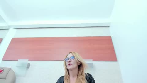 Snapshot of maddy_cartter chatting on March 2026 11:16:02 AM maddy cartter online show from March 2026 11:16:02 AM