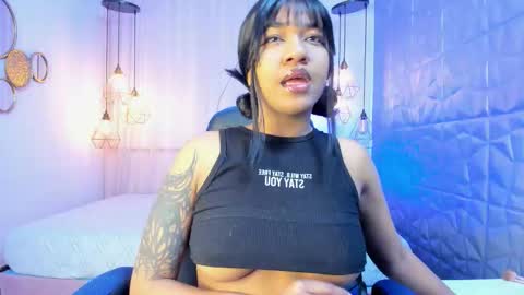 Maddy  online show from November 2025 07:57:01 PM