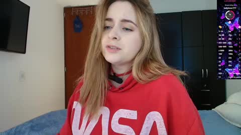 Snapshot of madelamee chatting on January 2025 08:54:01 PM madelamee online show from January 2025 08:54:01 PM