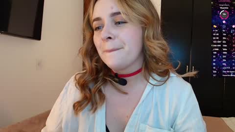 Snapshot of madelamee chatting on February 2025 08:57:01 PM madelamee online show from February 2025 08:57:01 PM