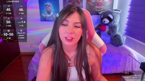 Snapshot of madeleine_shinobi chatting on December 2024 08:14:02 PM Emily Only Fans online show from December 2024 08:14:02 PM