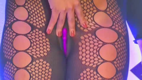 Snapshot of madeleinxxx_ chatting on February 2025 07:02:02 AM madeleinxxx_ online show from February 2025 07:02:02 AM