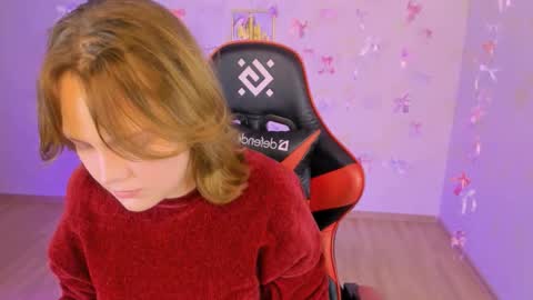 Madeline online show from November 2025 04:38:02 PM