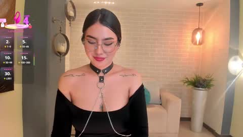 Maddi Collins online show from March 2025 09:22:01 PM