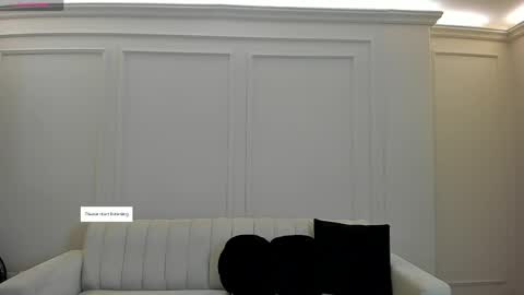 Maddi Collins online show from May 2026 11:27:02 AM
