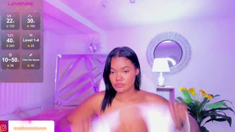 Madisson Davon online show from December 2024 05:54:02 PM