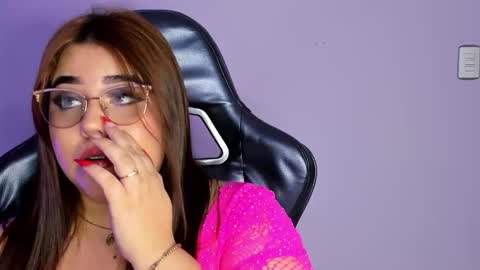 madissonlee__ online show from December 2025 07:19:02 PM