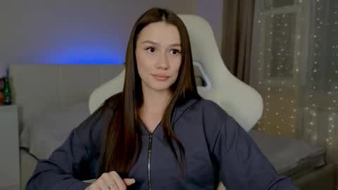 Snapshot of madissson chatting on October 2025 05:28:01 PM Madi Soon online show from October 2025 05:28:01 PM