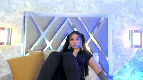 Snapshot of mady_roa chatting on May 2026 03:53:02 PM Mady Roa online show from May 2026 03:53:02 PM