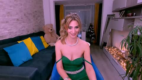 Madye Roberts online show from December 2024 08:45:02 PM