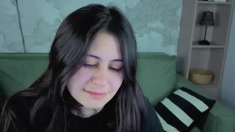 Snapshot of maeren chatting on March 2026 02:45:01 PM Mia online show from March 2026 02:45:01 PM