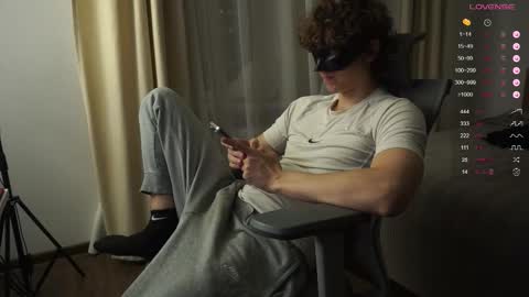 Mike XMaestro 3369 online show from October 2025 06:17:01 PM