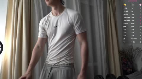 Mike XMaestro 3369 online show from April 2026 07:58:02 PM