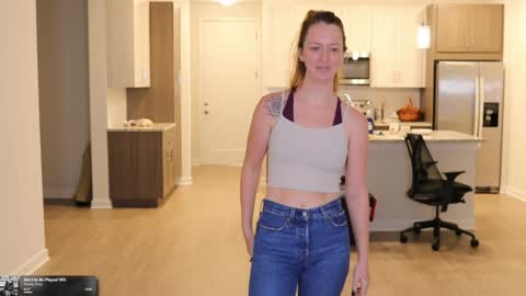 Snapshot of maevivant chatting on February 2026 11:59:01 PM Mae online show from February 2026 11:59:01 PM