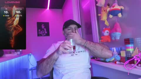 Snapshot of magabear chatting on February 2025 04:14:02 AM Magabear online show from February 2025 04:14:02 AM