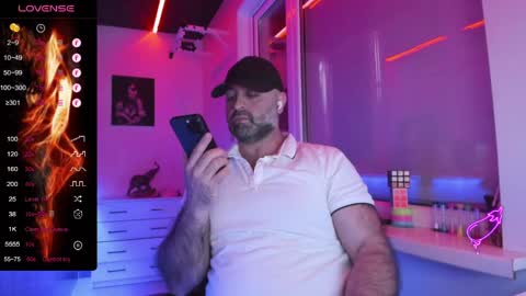 Snapshot of magabear chatting on April 2026 09:40:02 AM Magabear online show from April 2026 09:40:02 AM