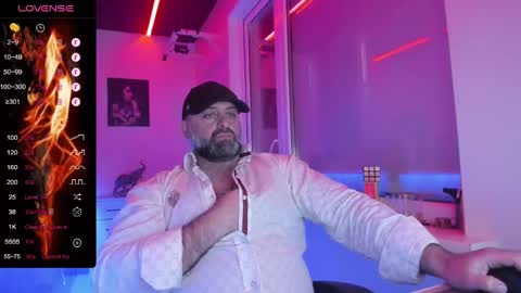 Snapshot of magabear chatting on May 2026 03:35:02 AM Magabear online show from May 2026 03:35:02 AM