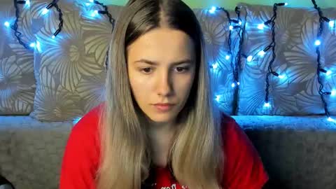 Maggie online show from October 2025 03:52:02 AM