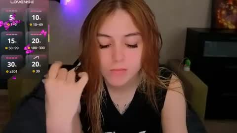 Snapshot of magic_bella chatting on June 2026 07:55:01 AM Bella online show from June 2026 07:55:01 AM