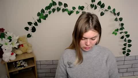 magic_katarina_ online show from December 2024 08:01:01 AM