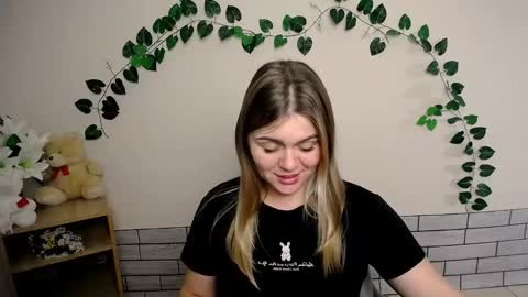 magic_katarina_ online show from January 2025 11:05:02 AM