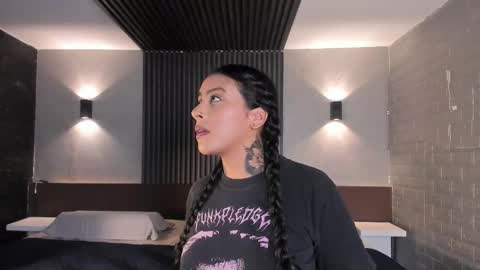 Snapshot of magic_marg chatting on October 2025 08:53:02 PM Marge online show from October 2025 08:53:02 PM