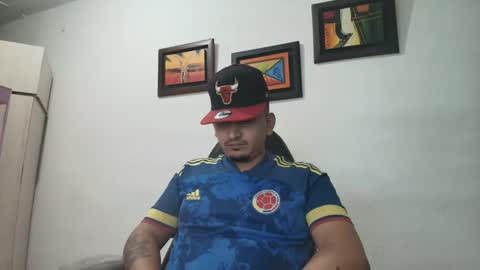 Snapshot of magic_milk23 chatting on November 2025 06:24:02 AM magic_milk23 online show from November 2025 06:24:02 AM