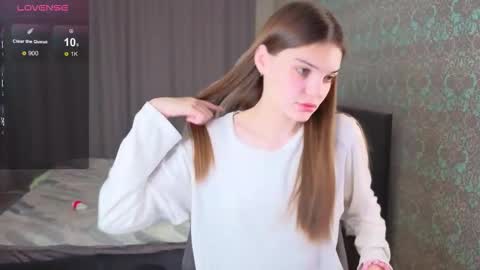 Merry online show from November 2025 01:28:01 AM