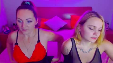 Lili and Bella online show from December 2024 08:02:01 AM