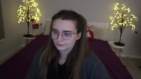 Emily online show from January 2025 09:00:02 PM