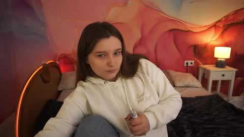 Emily online show from October 2025 06:20:02 AM