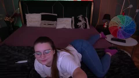 Emily online show from October 2025 01:21:01 PM