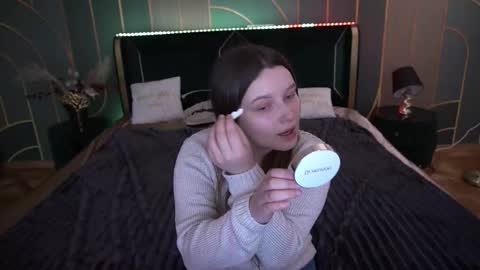 Emily online show from November 2025 07:21:02 AM