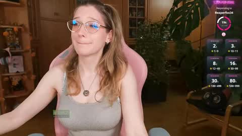 Nicole online show from October 2025 08:31:01 PM