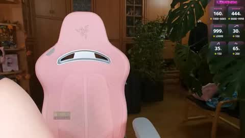 Nicole online show from November 2025 08:09:02 PM