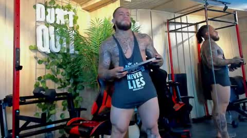 MAGNUS DAHL online show from February 2025 02:43:01 PM