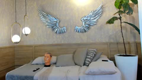 MAGNUS DAHL online show from February 2025 03:21:01 PM