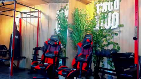 MAGNUS DAHL online show from February 2025 11:49:01 AM