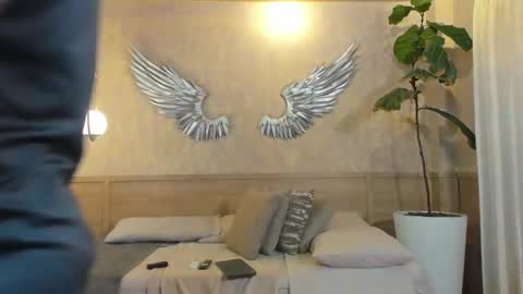 MAGNUS DAHL online show from February 2025 11:53:01 AM