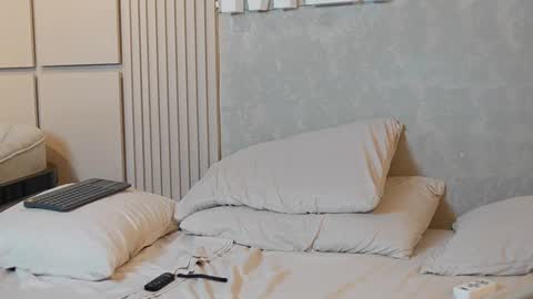 MAGNUS DAHL online show from February 2025 10:40:02 AM