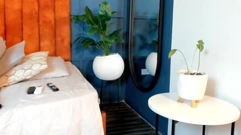 MAGNUS DAHL online show from February 2025 09:42:02 AM