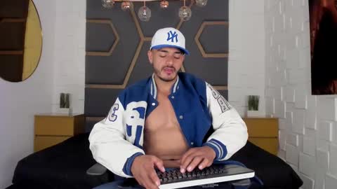 Snapshot of magnusclark chatting on September 2025 07:14:01 PM Magnusclark online show from September 2025 07:14:01 PM