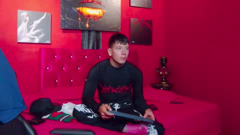 Snapshot of magnusknight_ chatting on January 2026 12:43:01 PM Magnus online show from January 2026 12:43:01 PM