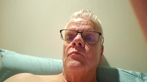 Snapshot of magpie2025 chatting on November 2025 11:01:02 AM magpie2025 online show from November 2025 11:01:02 AM