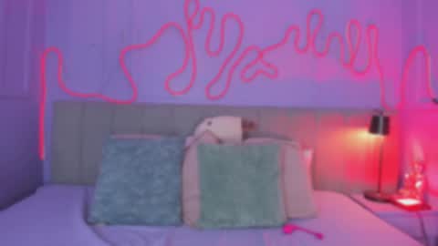 Mai online show from November 2025 07:47:02 PM